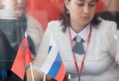 Сегодня в зданиях МФЦ и территориальных управлениях городского округа Истра в рамках проекта «Чуткая власть» началась акция, приуроченная ко Дню Государственного Флага России.