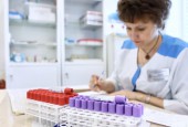 Минздрав Московской области напомнил, что самостоятельно сдать анализы на коронавирус нельзя