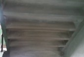 Работа по восстановлению подъезда многоквартирного дома в Дедовске после пожара продолжается